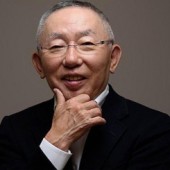 “5 bí quyết vàng” quản lí Uniqlo của tỉ phú Tadashi Yanai